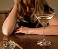 UK: Co alkohol robi z kobietami