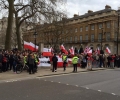 Polacy protestowali przed siedzib Davida Camerona
