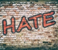 Brexit: Gwatowny wzrost „hate crimes”