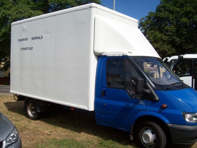 ford tranzit luton box